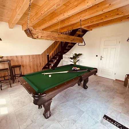 Boddenkutter بيت للعطل *